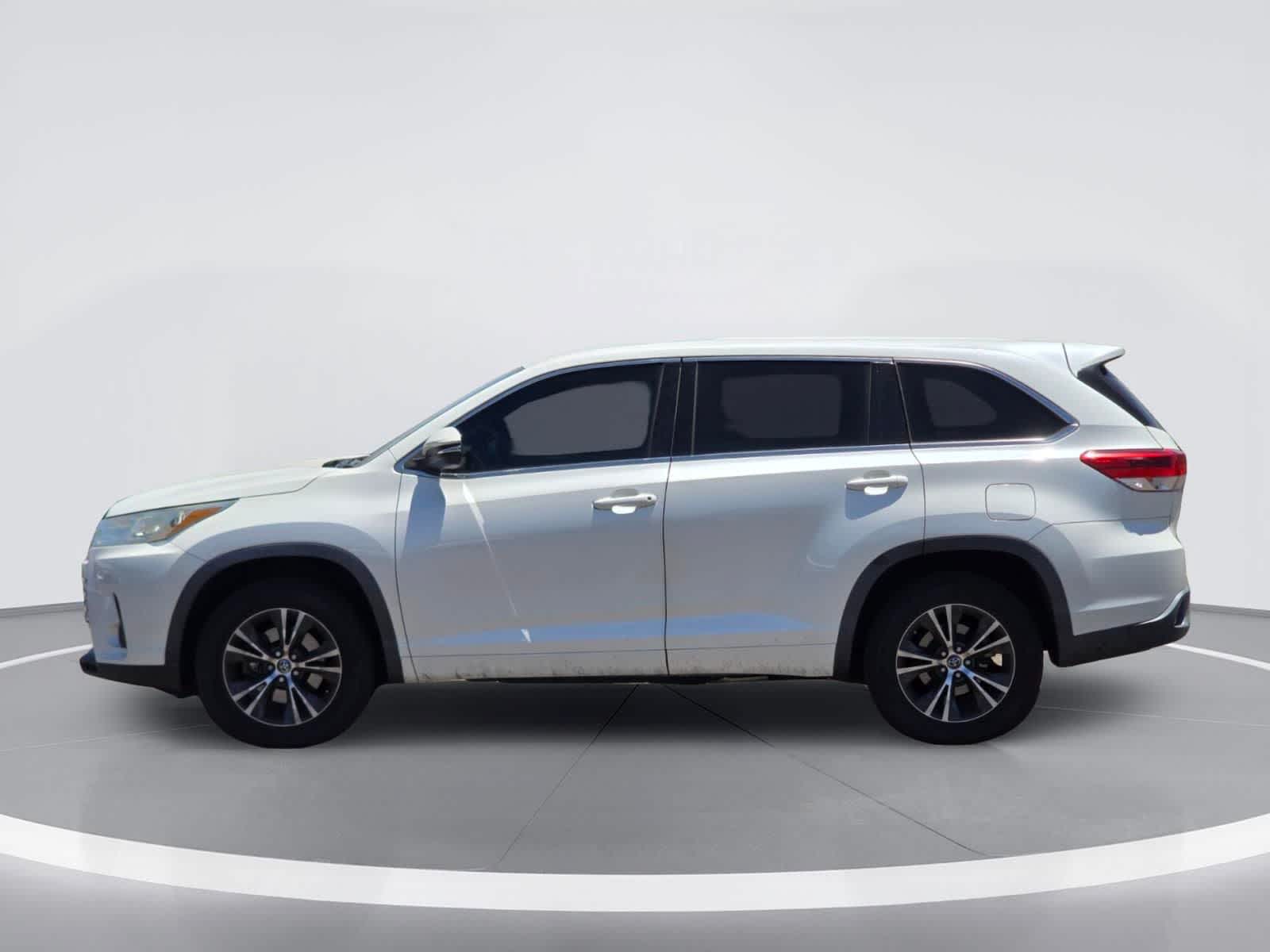 Toyota Highlander LE 2018
