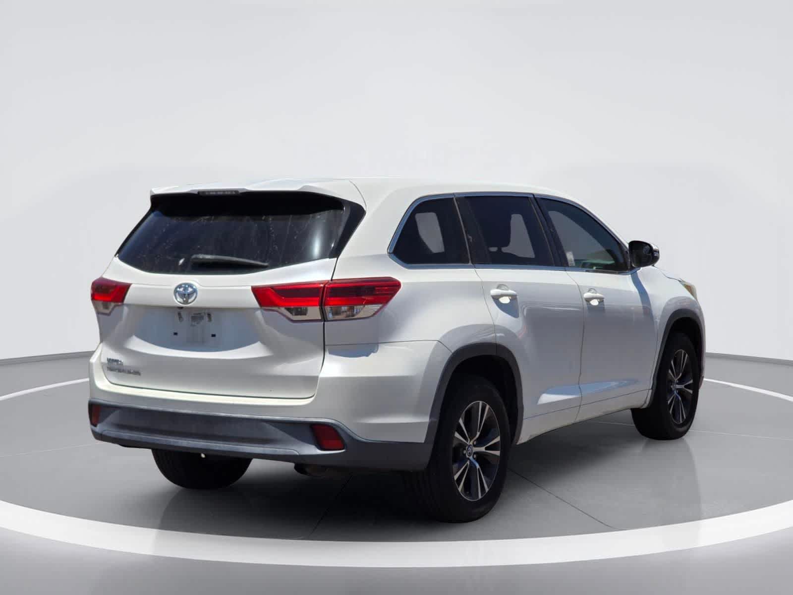 Toyota Highlander LE 2018