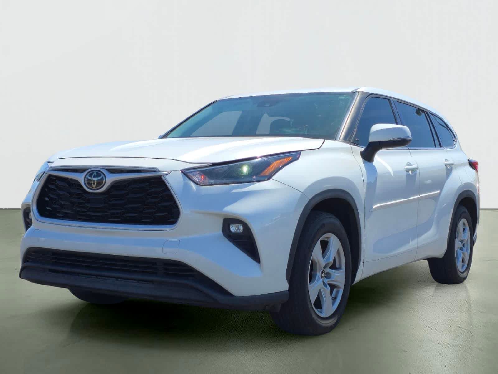Toyota Highlander LE 2021