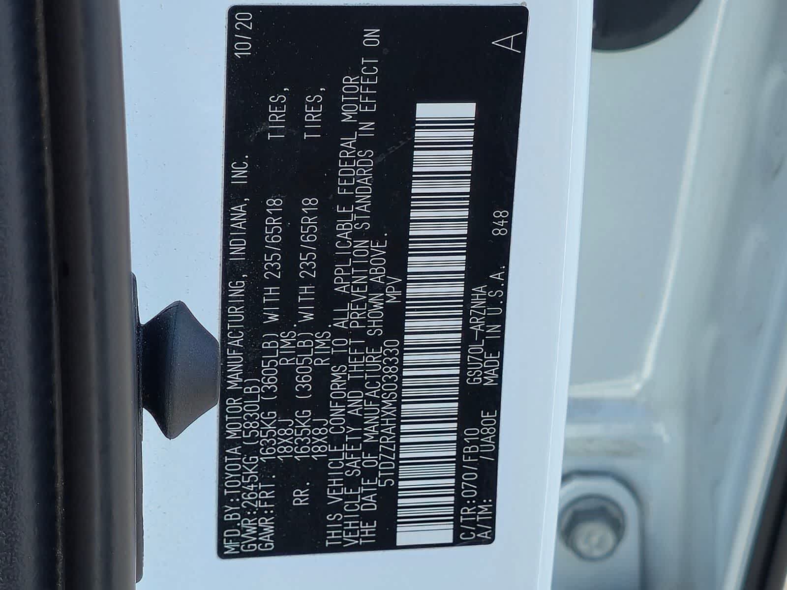 Toyota Highlander LE 2021