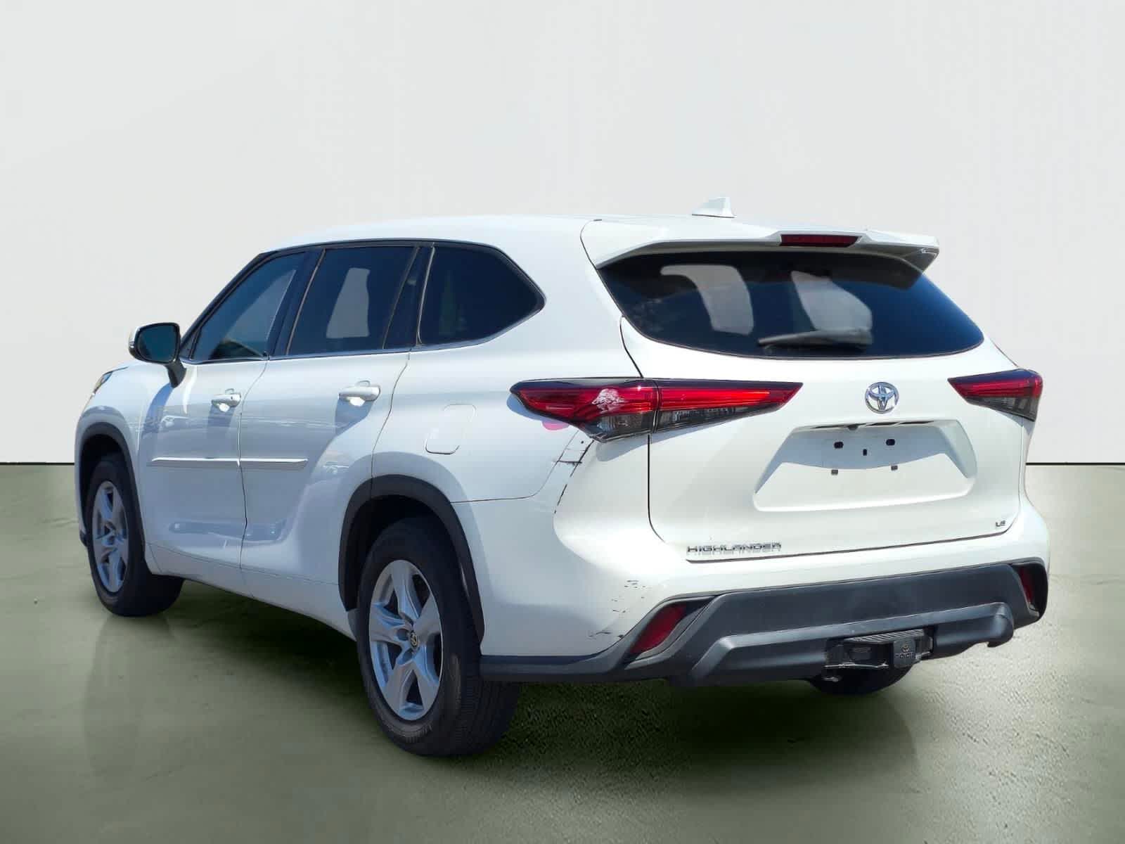 Toyota Highlander LE 2021