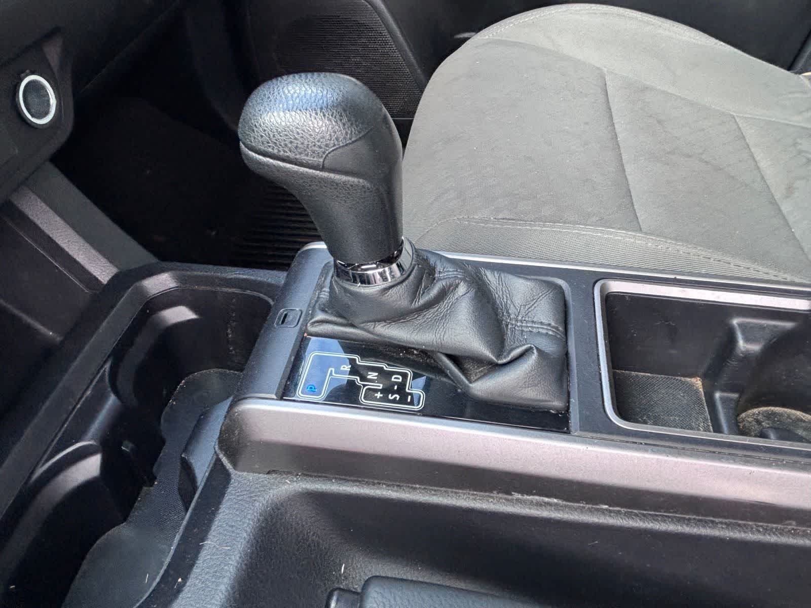 Toyota Tacoma SR5 2021