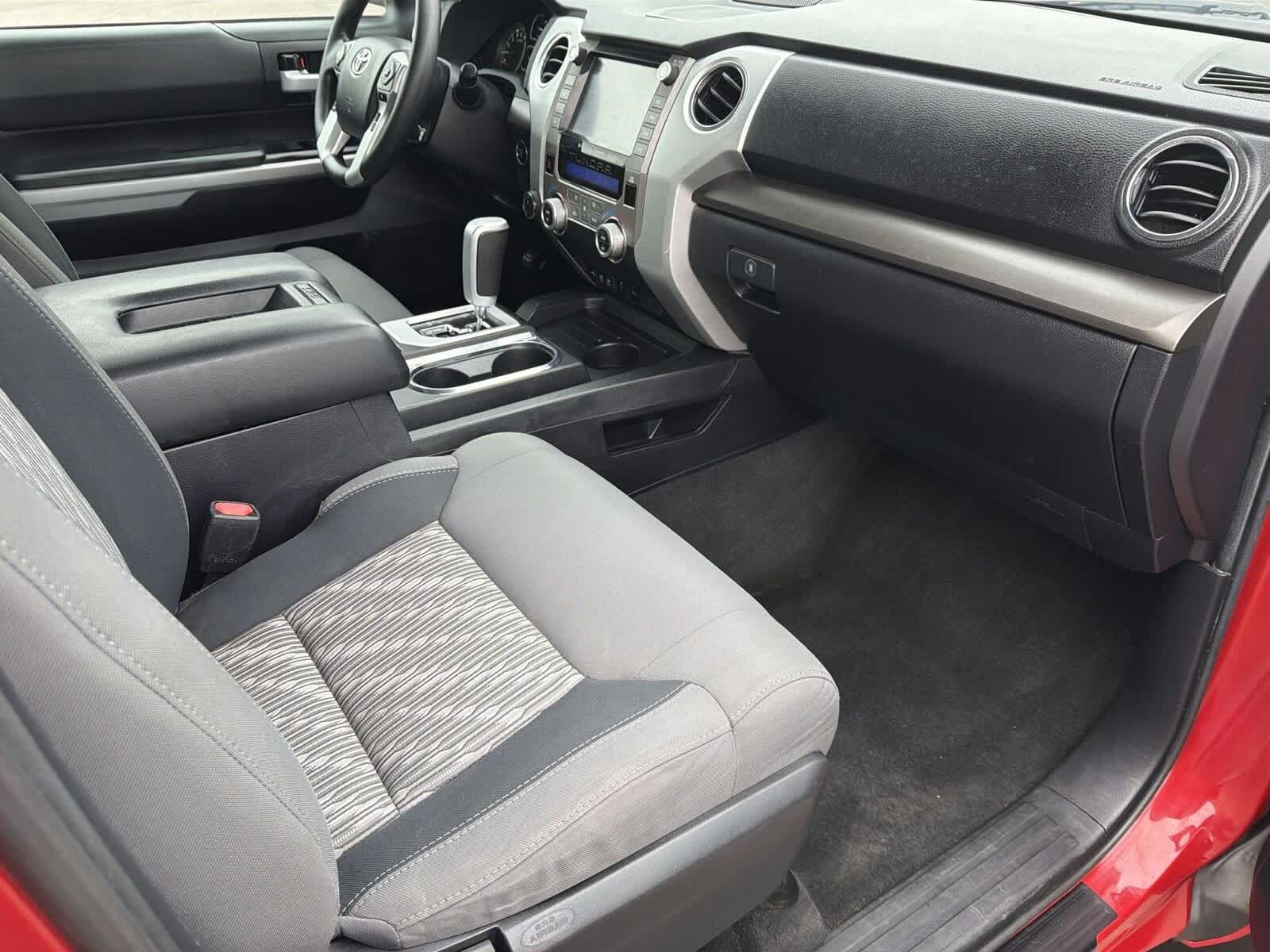 Toyota Tundra SR5 2020