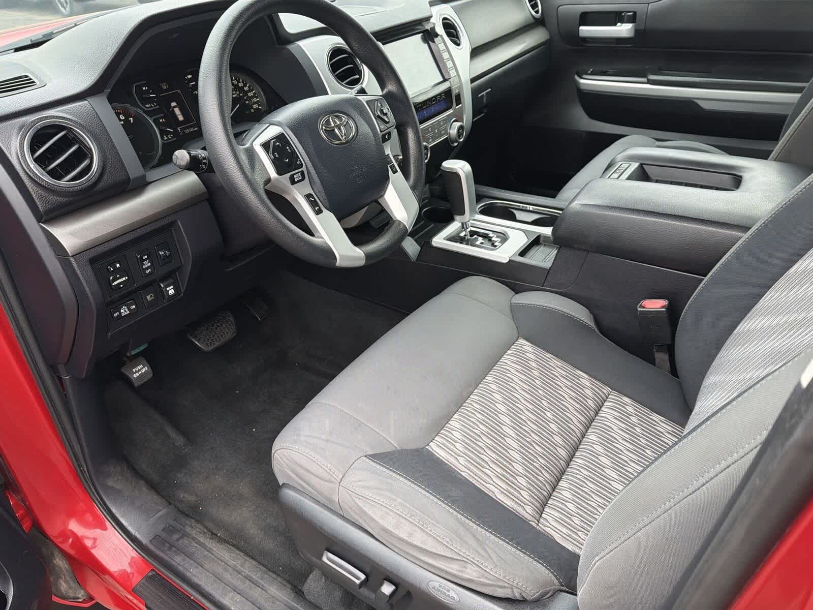 Toyota Tundra SR5 2020