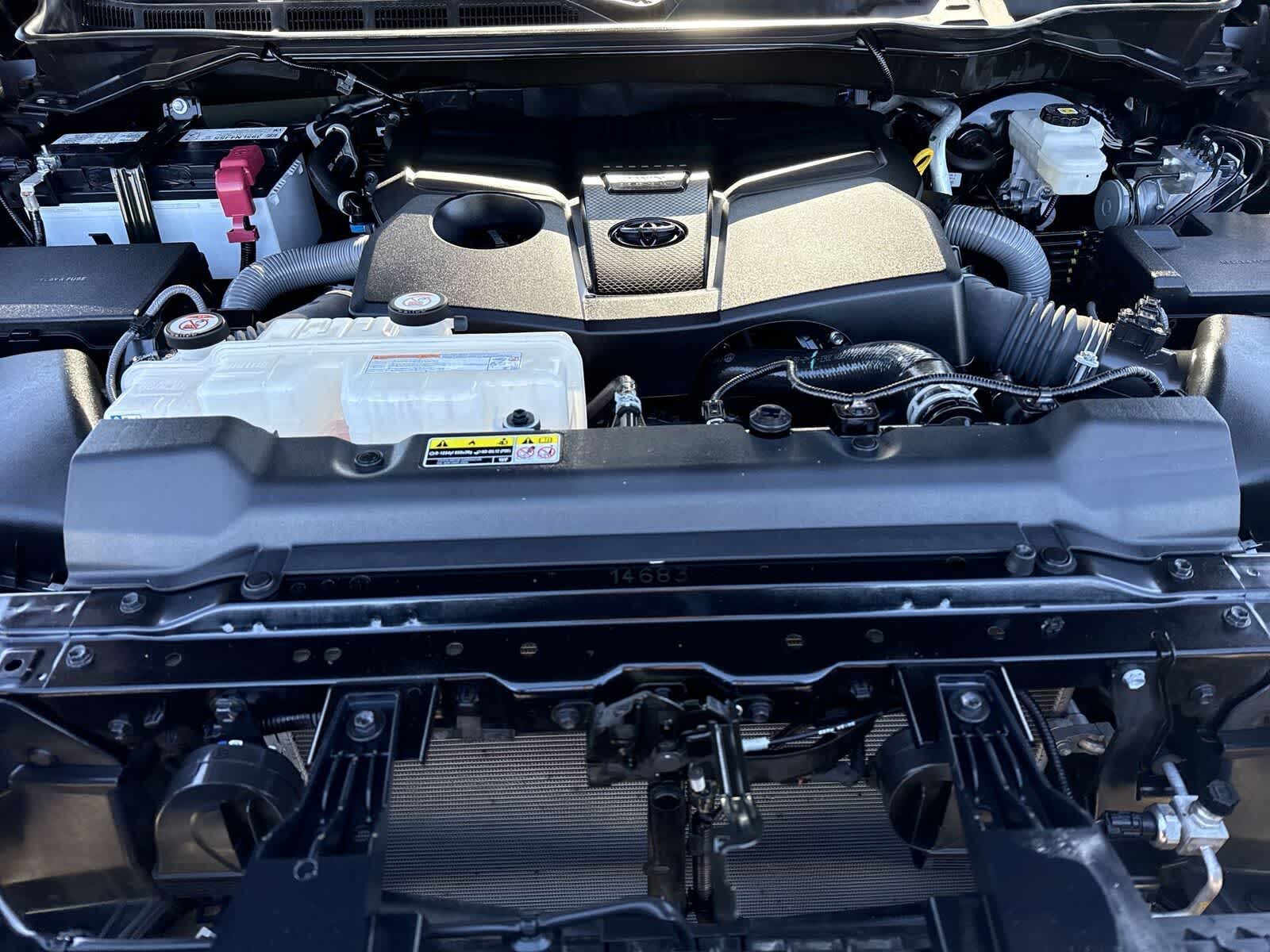 Toyota Tundra SR5 2023