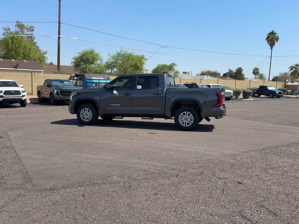 2025 Toyota Tundra SR5