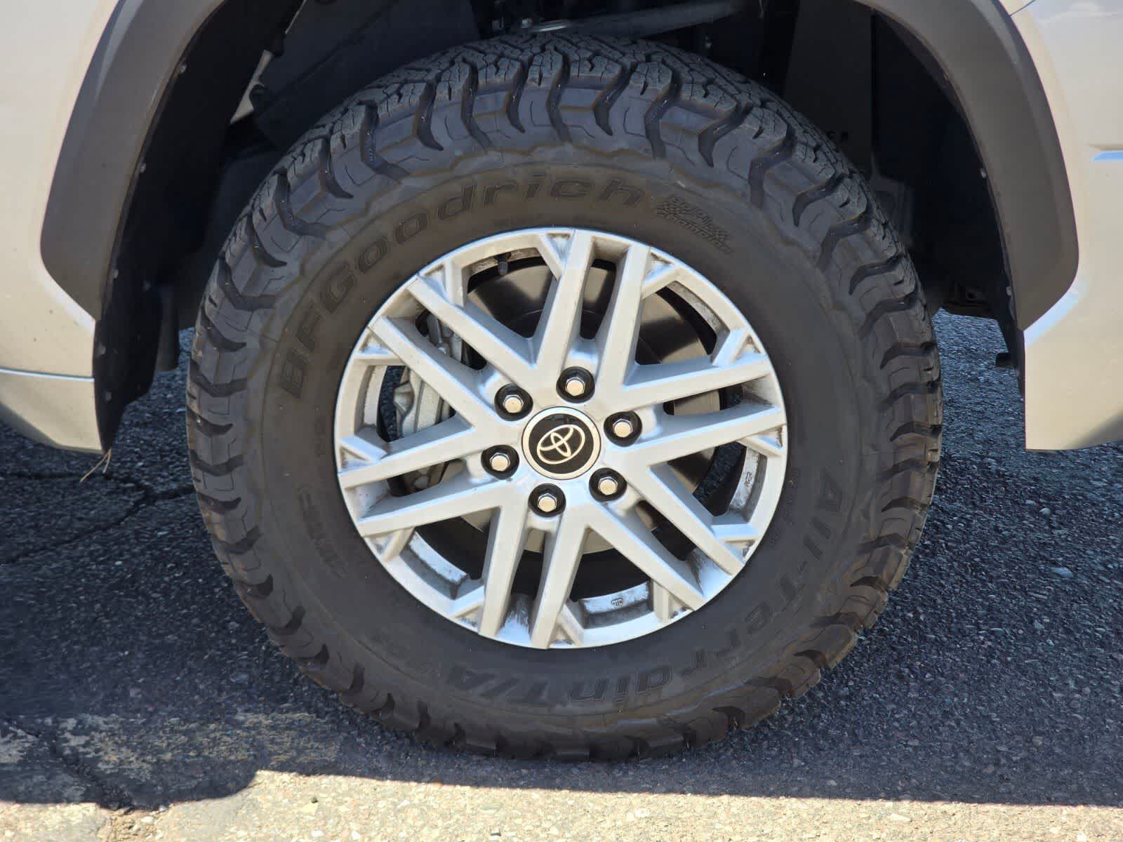 Toyota Tundra SR5 2022