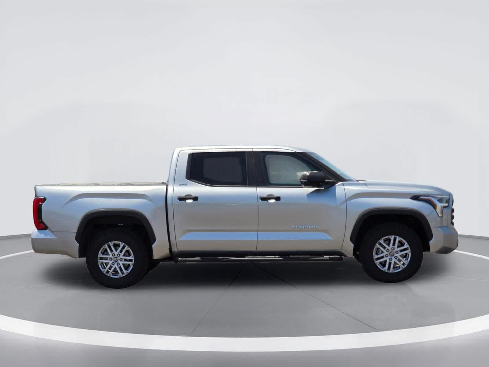 Toyota Tundra SR5 2022