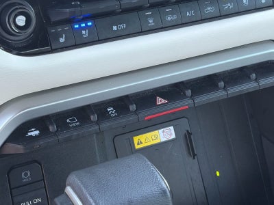 Toyota Tundra Capstone Hybrid 2023