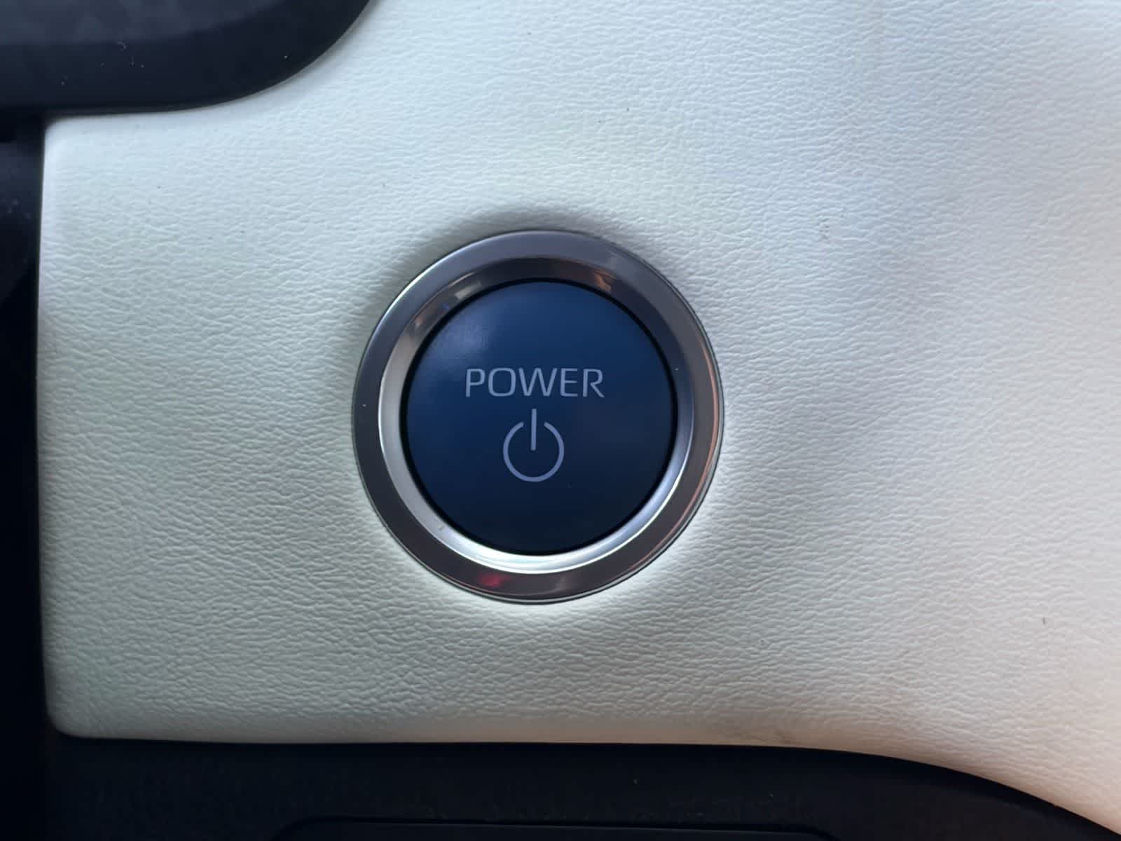 Toyota Tundra Capstone Hybrid 2023