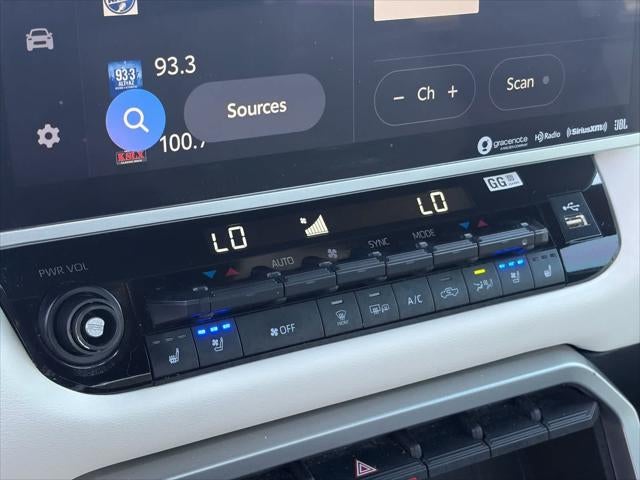 Toyota Tundra Capstone Hybrid 2023