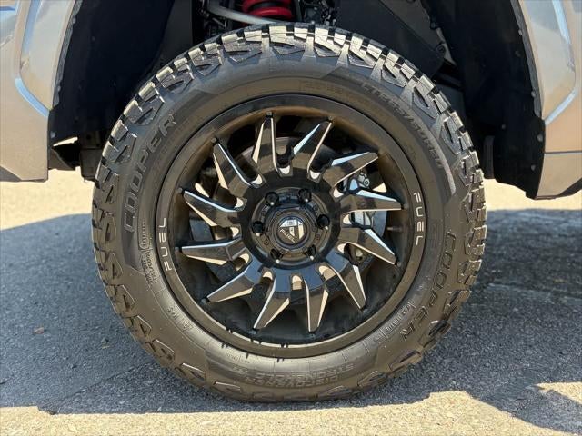 Toyota Tundra Capstone Hybrid 2023