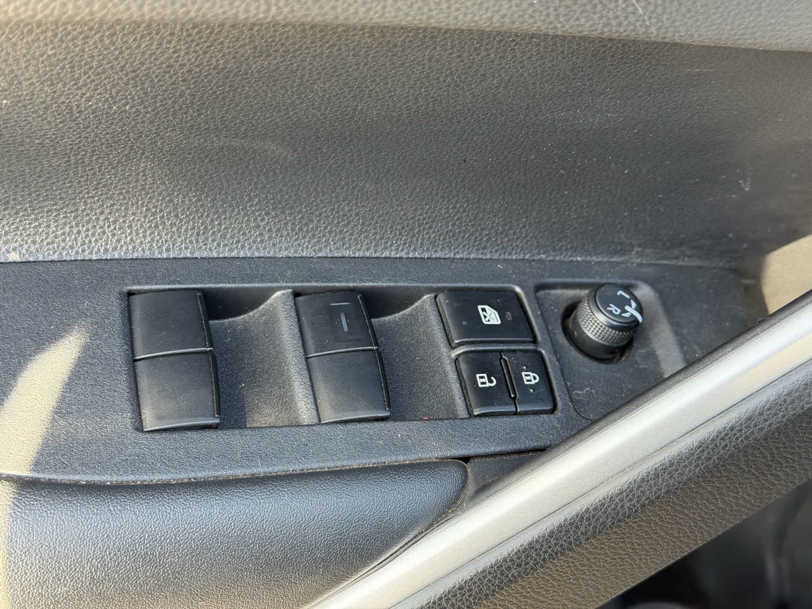 Toyota Corolla Cross XLE 2025