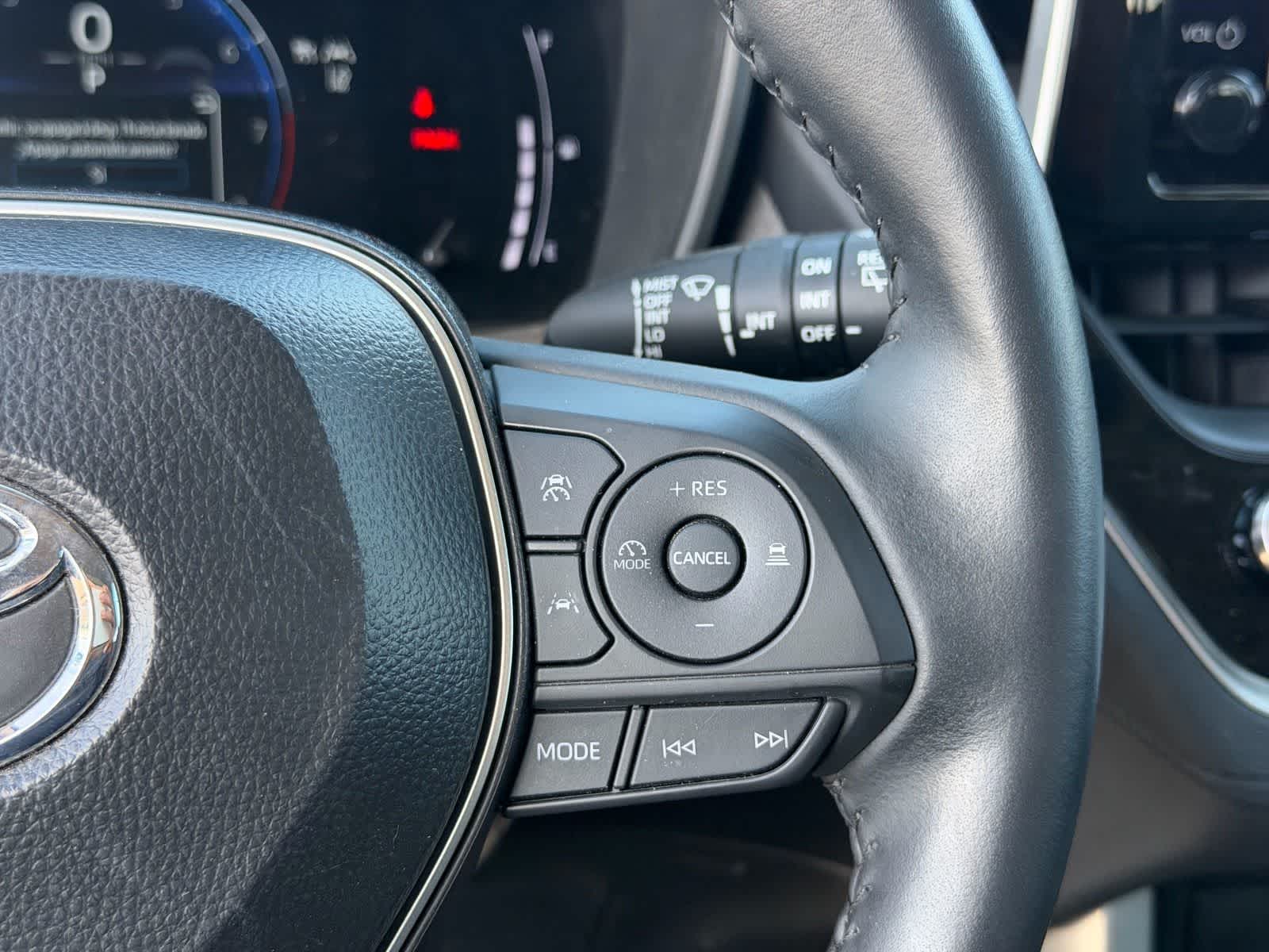 Toyota Corolla Cross XLE 2025