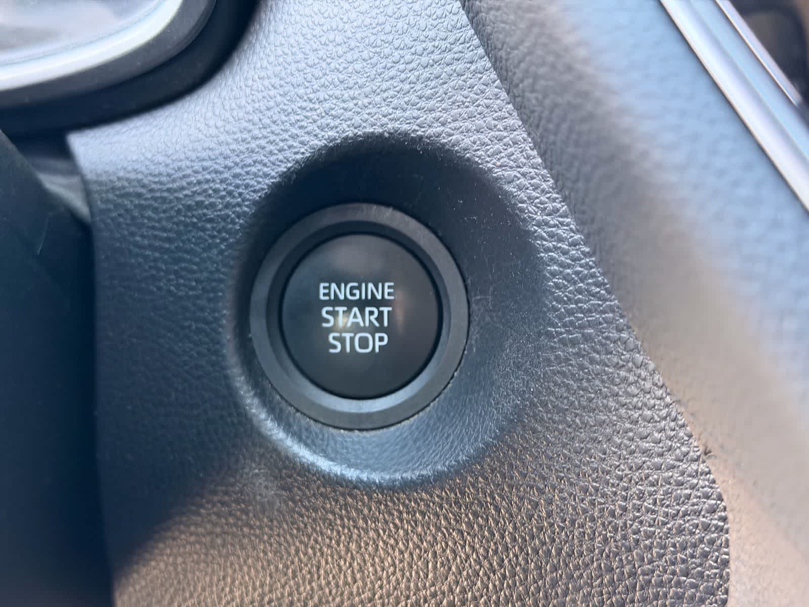 Toyota Corolla Cross XLE 2025