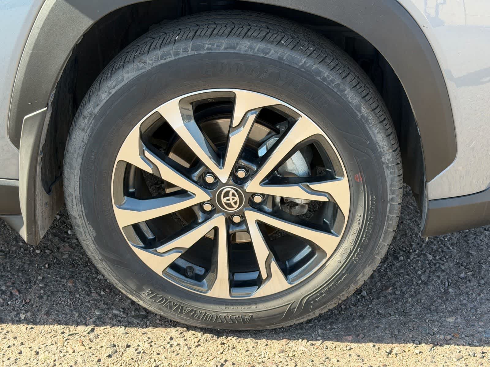 Toyota Corolla Cross XLE 2025