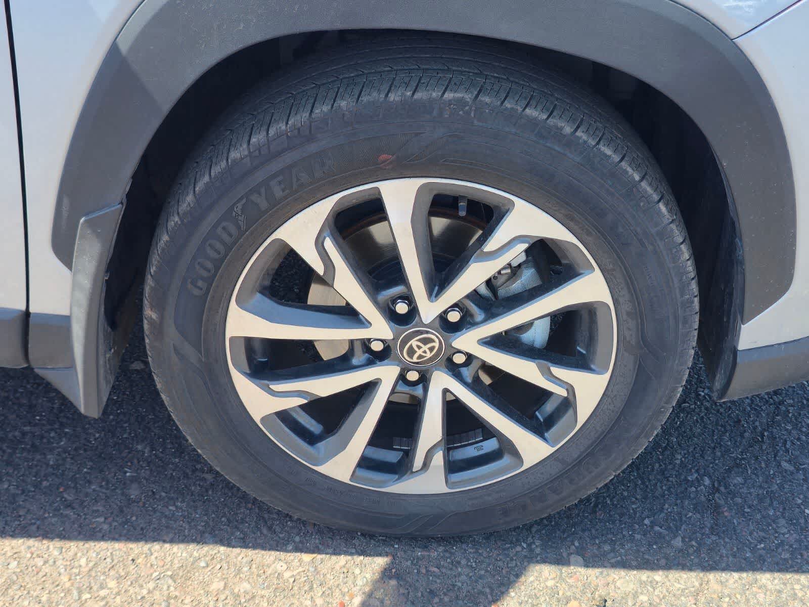 Toyota Corolla Cross XLE 2024