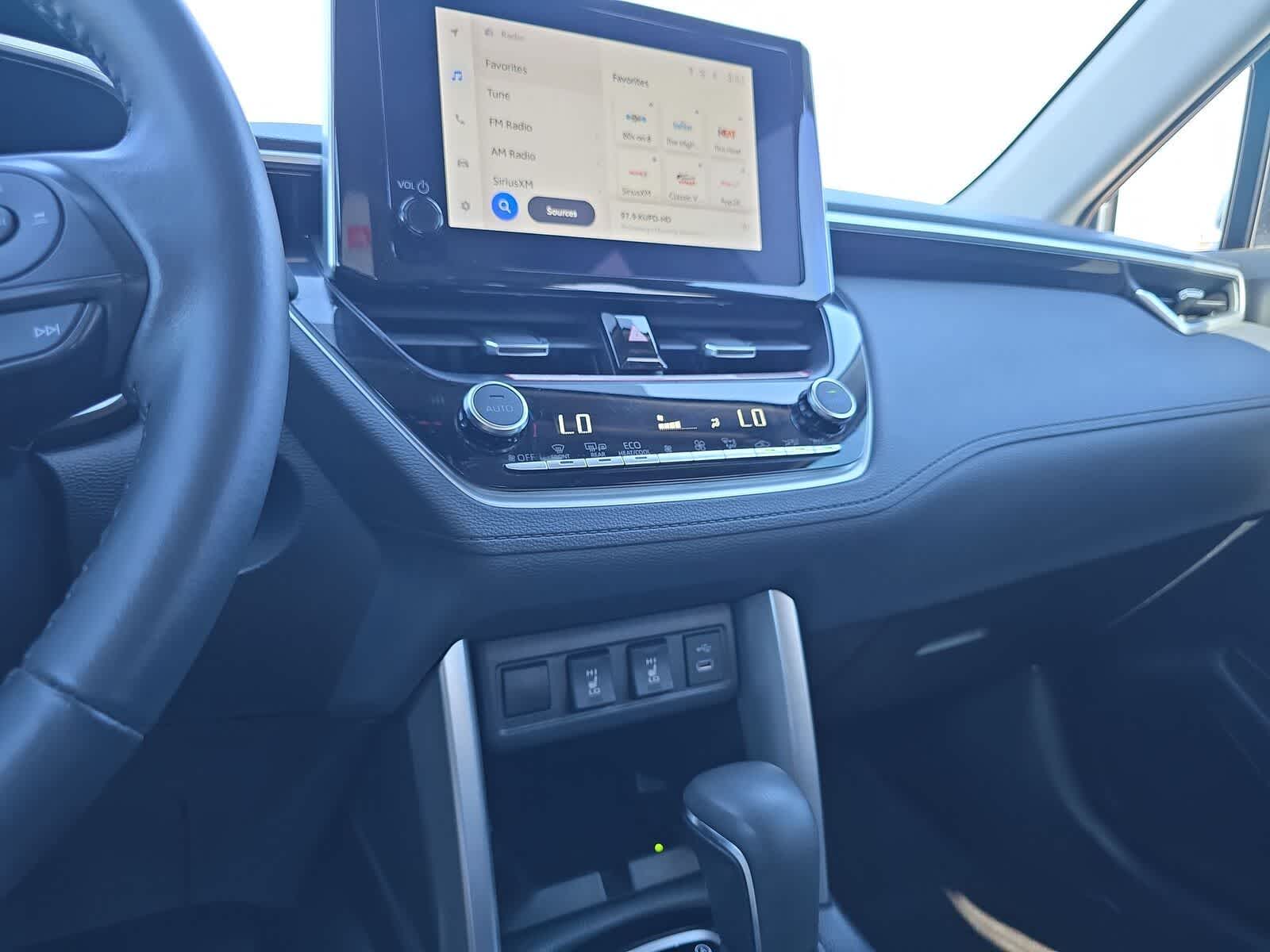 Toyota Corolla Cross XLE 2024