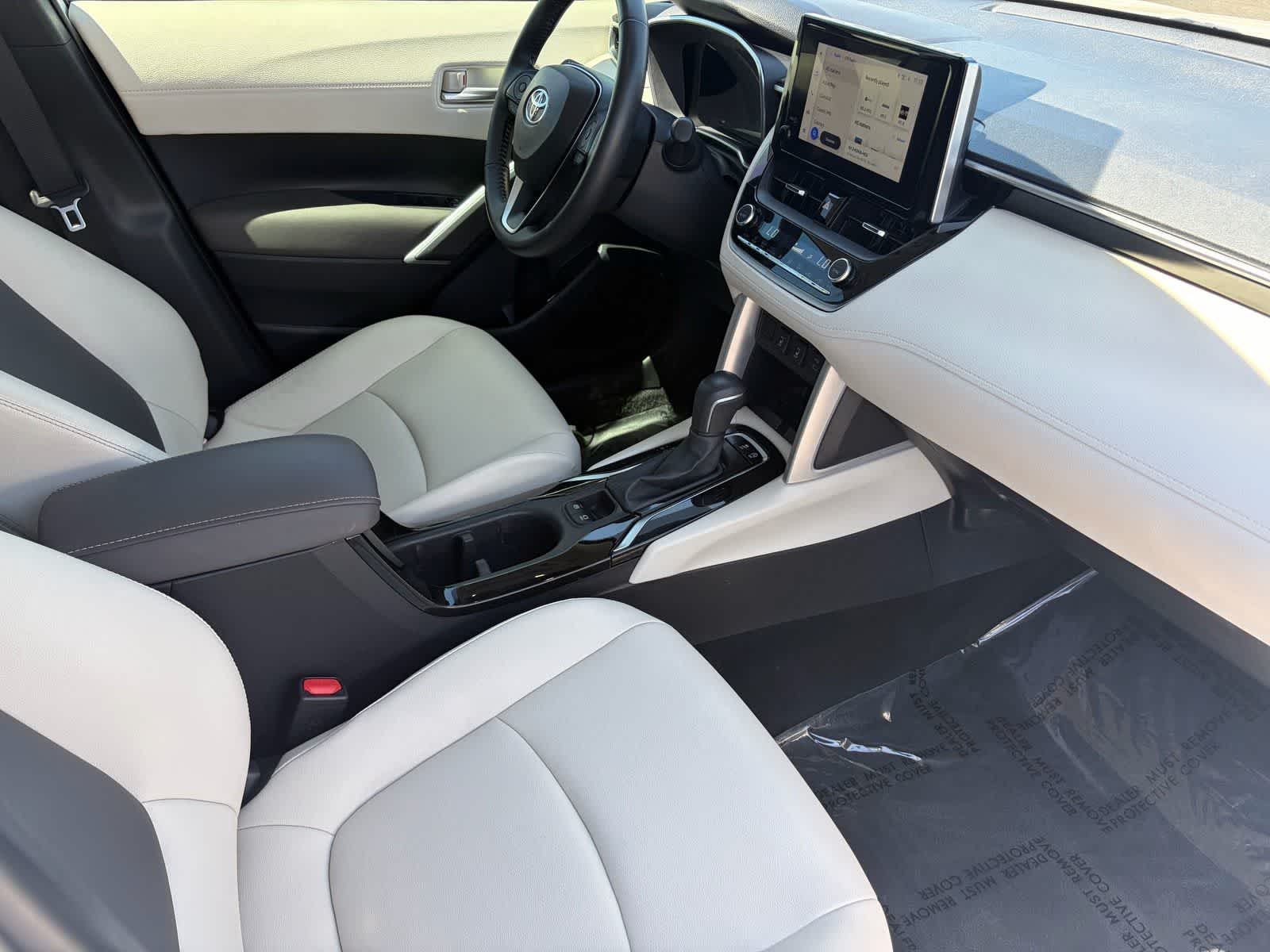 Toyota Corolla Cross XLE 2024