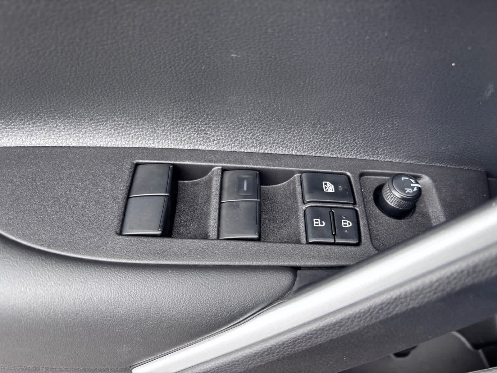 Toyota Corolla Cross Hybrid SE 2026