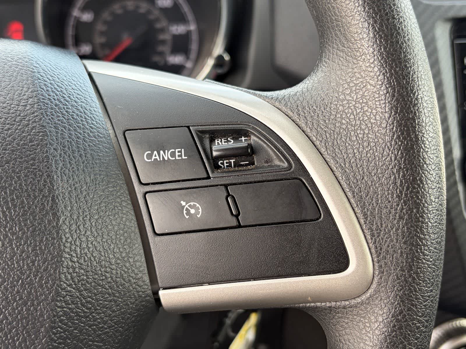 Mitsubishi Outlander Sport ES 2025