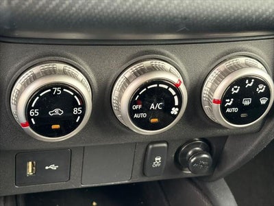 Mitsubishi Outlander Sport ES 2025