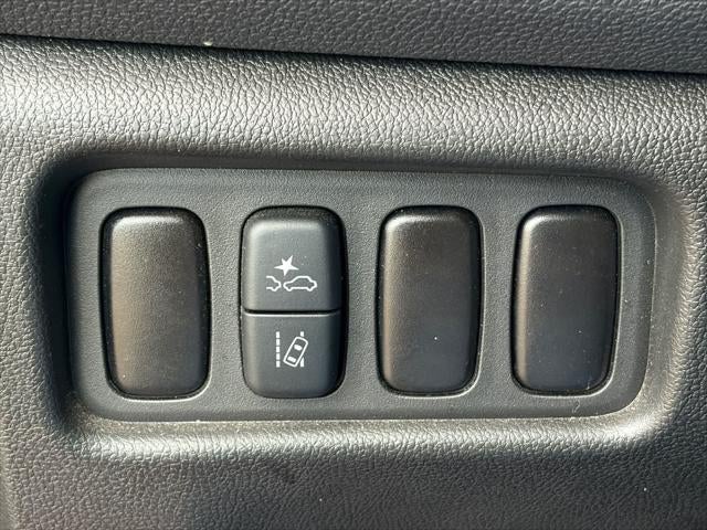 Mitsubishi Outlander Sport ES 2025