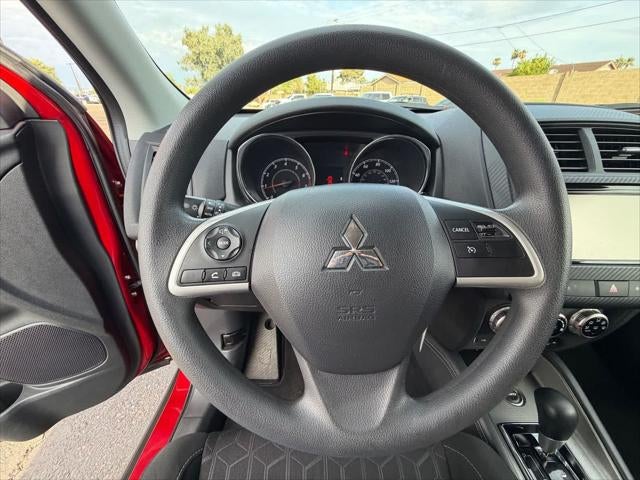 Mitsubishi Outlander Sport ES 2025