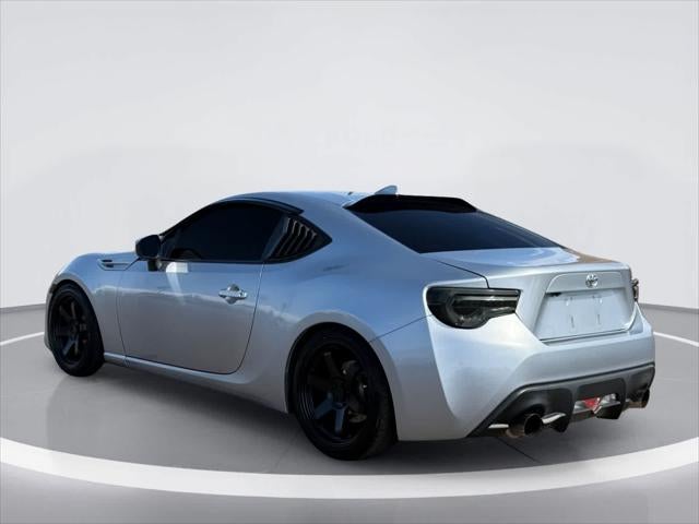 Toyota 86 de 2017 con cambio manual (Nacional)