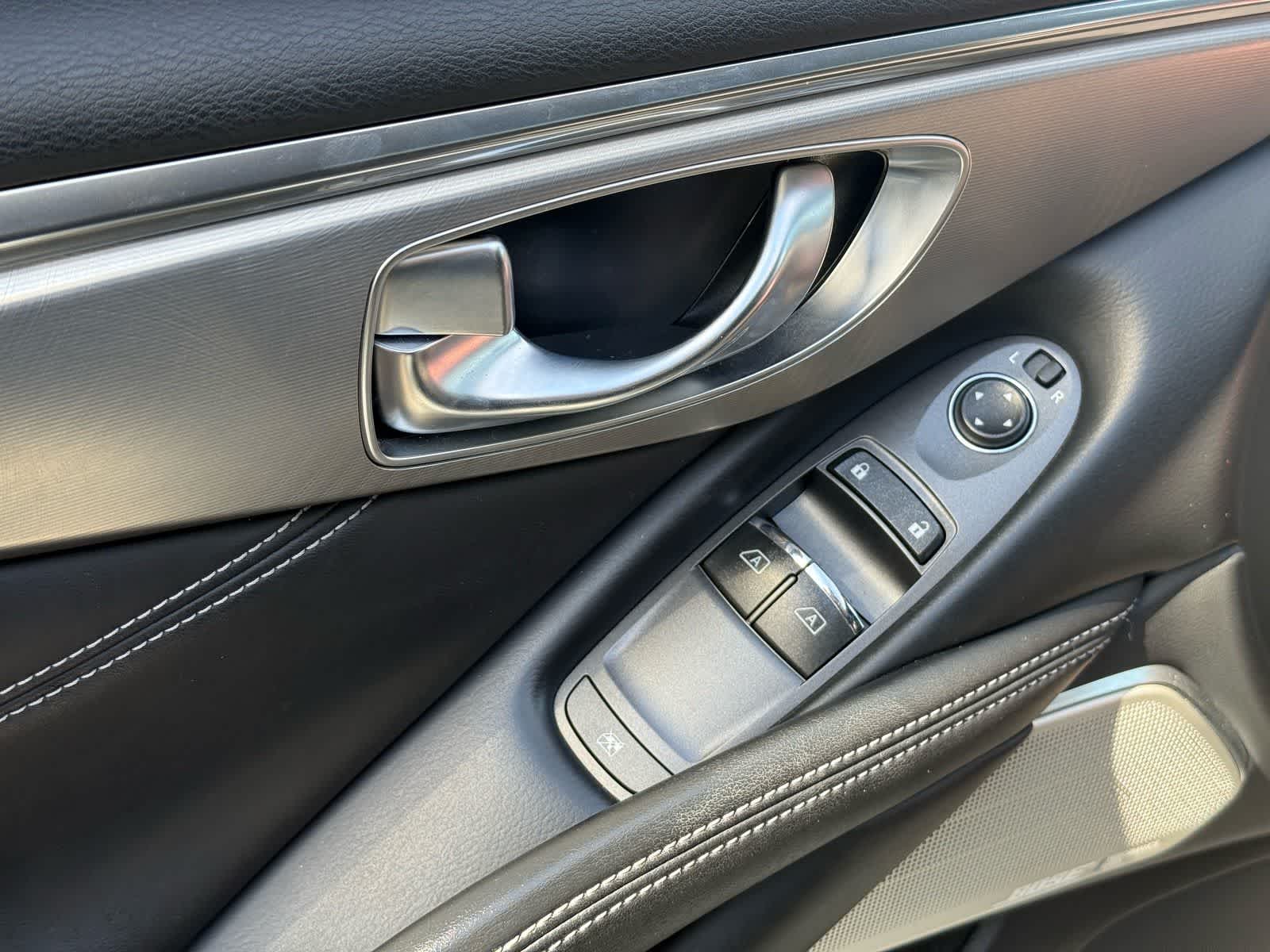 INFINITI Q60 3.0t LUXE 2020