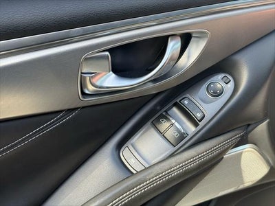 INFINITI Q60 3.0t LUXE 2020