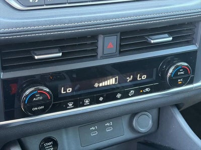 Nissan Rogue SV 2024