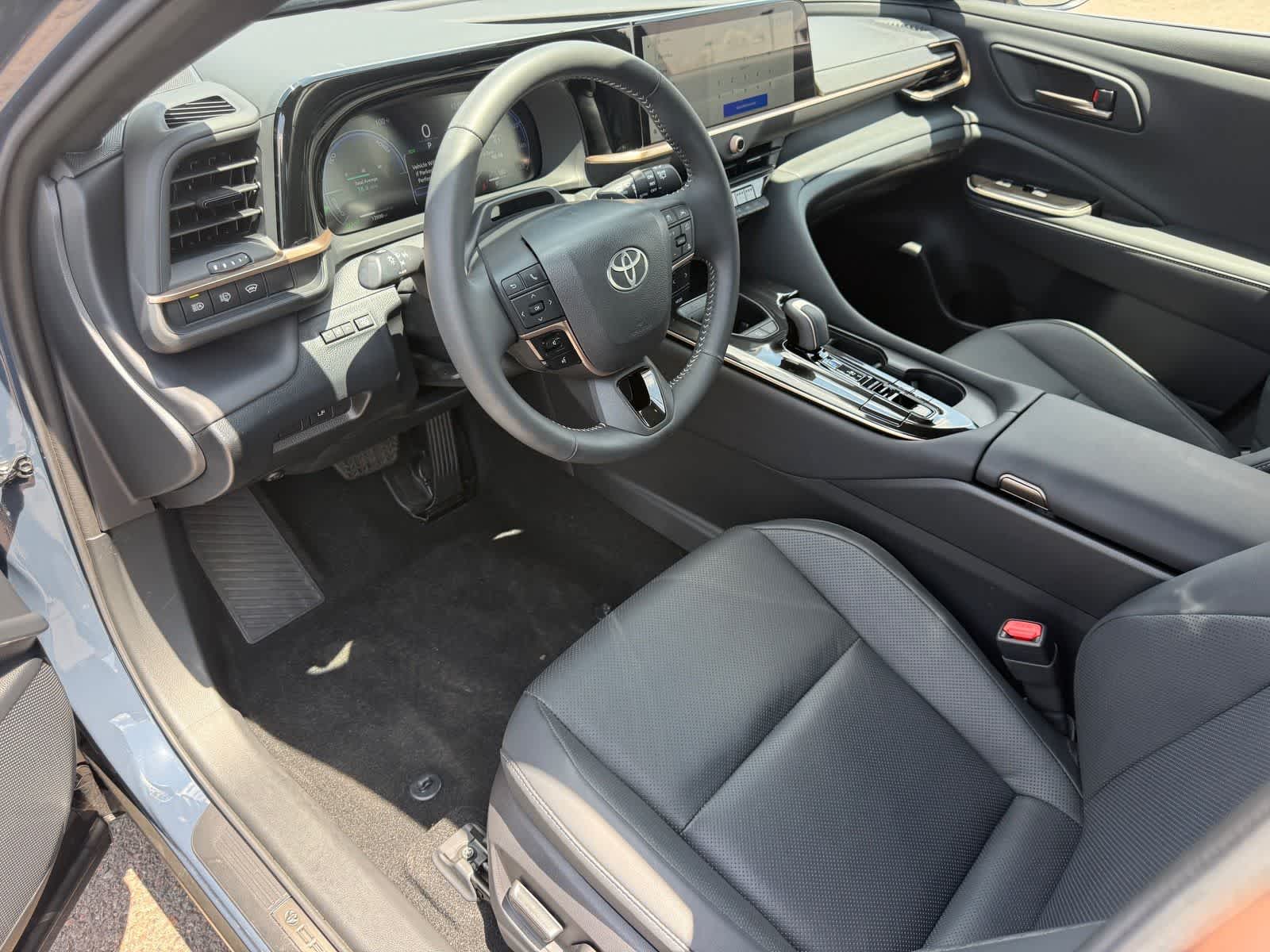 Toyota Crown Signia Limited 2025