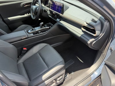 Toyota Crown Signia Limited 2025