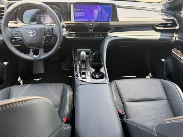 Toyota Crown Signia Limited 2025