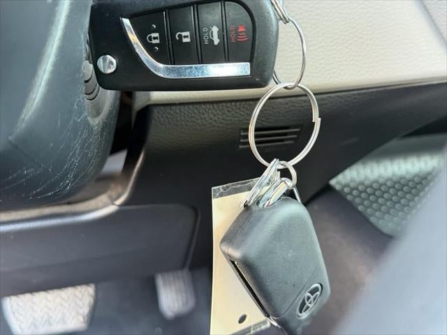 Toyota Corolla Hybrid LE 2024