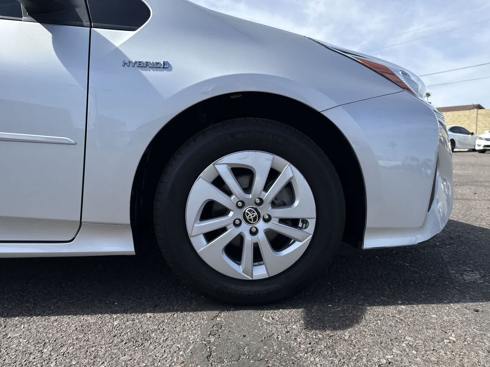 Toyota Prius Two 2016