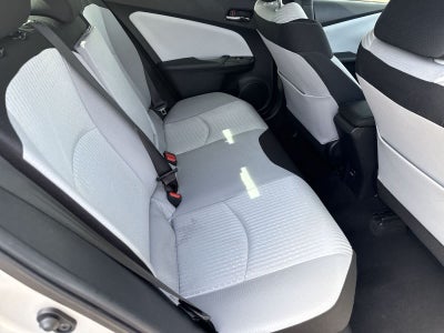 Toyota Prius Two 2016