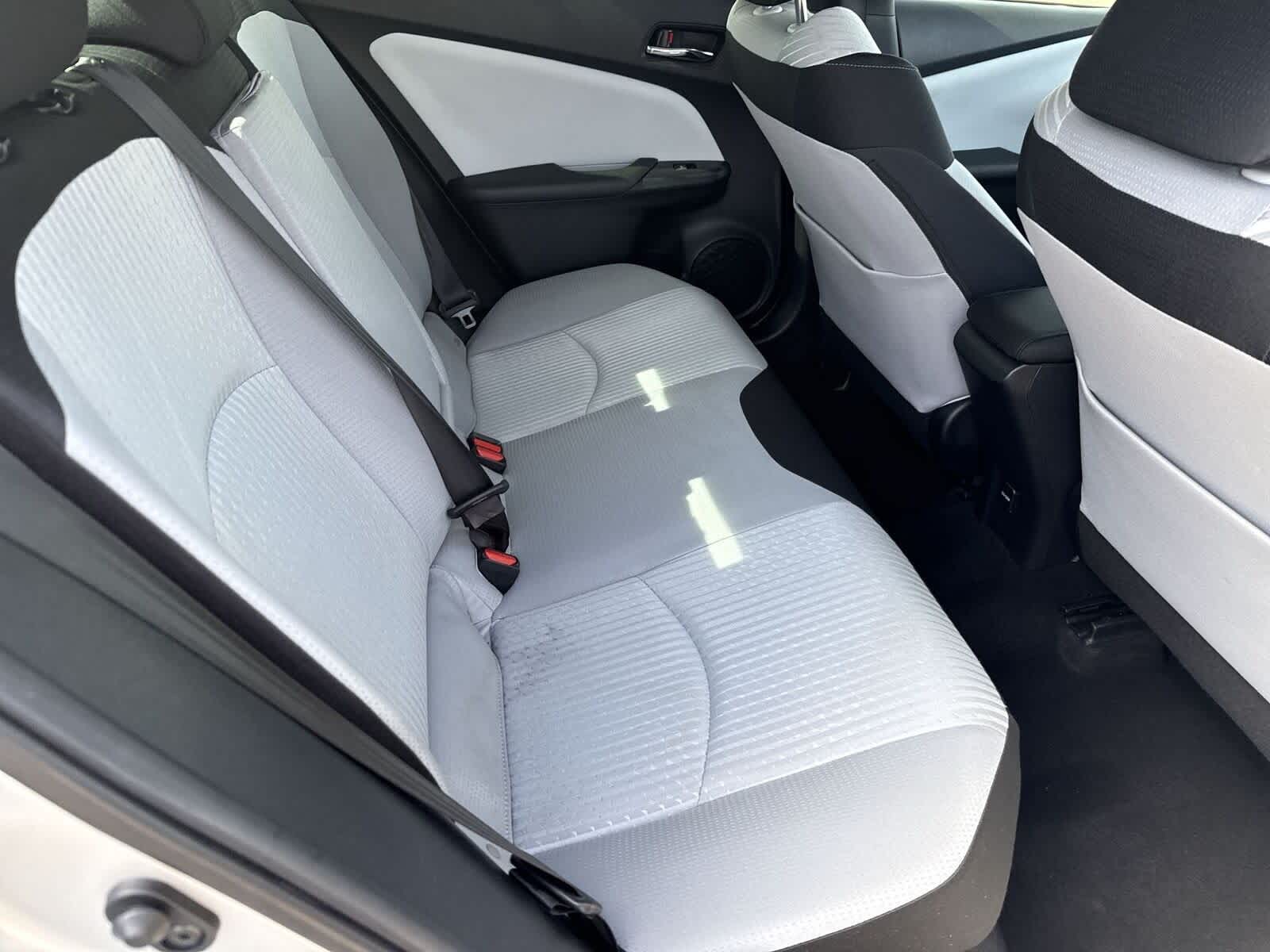 Toyota Prius Two 2016