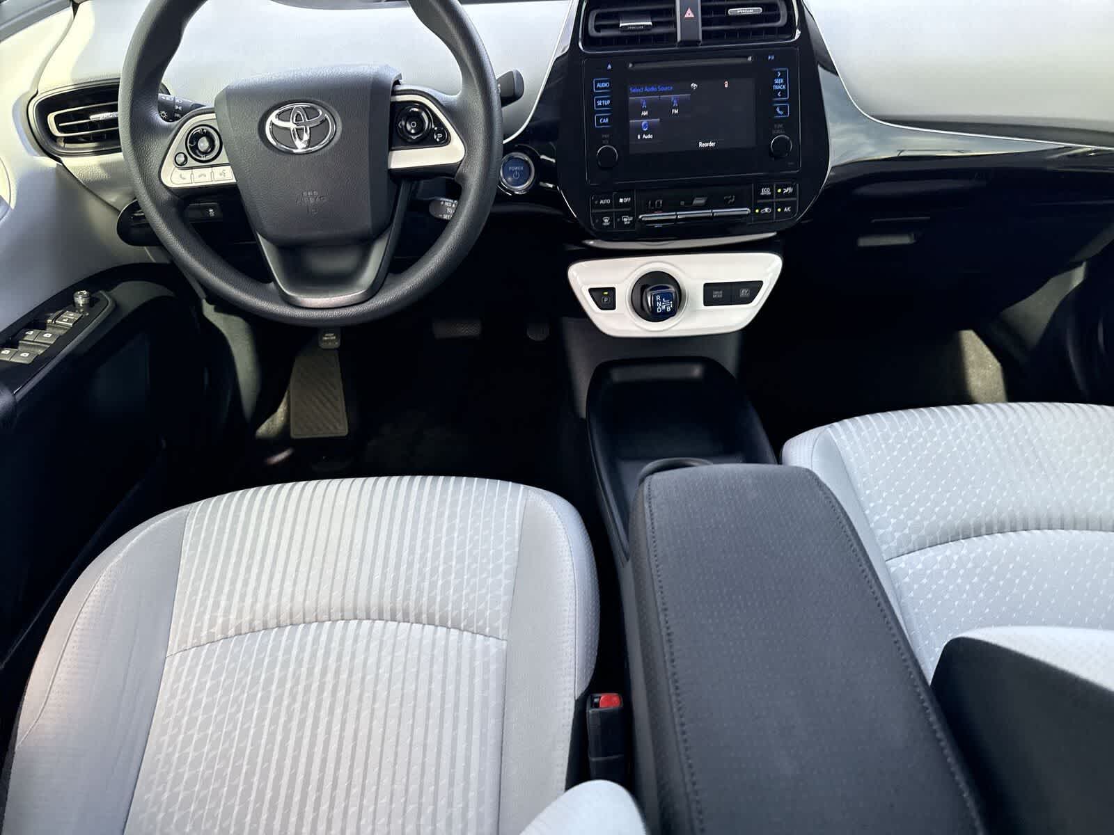 Toyota Prius Two 2016