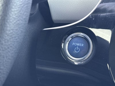 Toyota Prius Two 2016