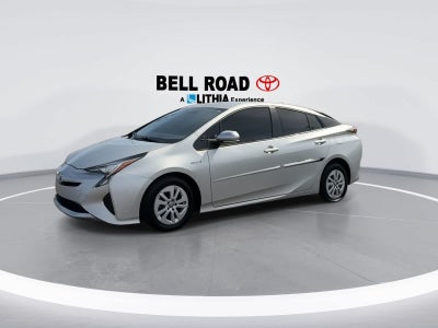 Toyota Prius Two 2016