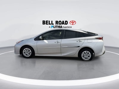 Toyota Prius Two 2016