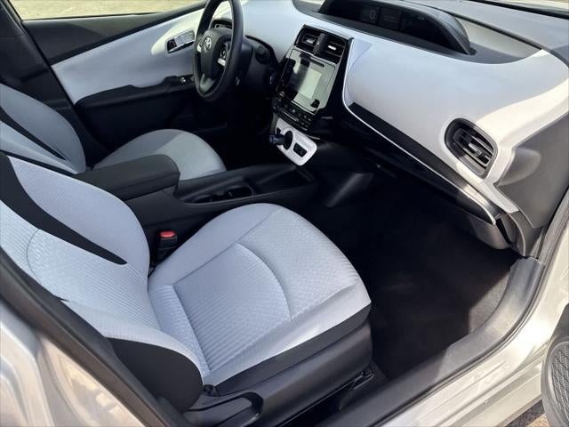 Toyota Prius Two 2016