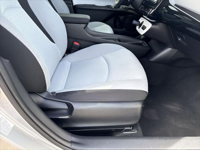 Toyota Prius Two 2016