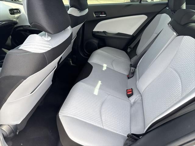 Toyota Prius Two 2016