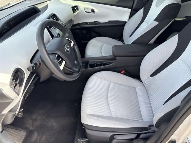 Toyota Prius Two 2016