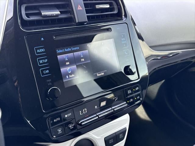 Toyota Prius Two 2016