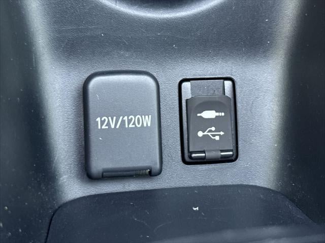 Toyota Prius Two 2016