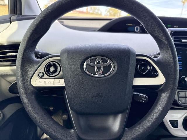 Toyota Prius Two 2016